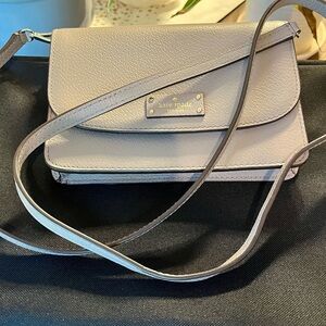 NWT. Kate Spade Cream - Gray Crossbody Bag with Flap Closure